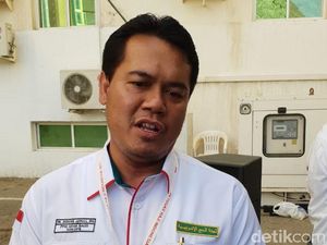 Menyeberang Tak Lewat Terowongan, 2 Jemaah Haji Tertabrak Taksi Menyeberang Tak Lewat Terowongan, 2 Jemaah Haji Tertabrak Taksi