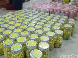 Kosmetik Ilegal Senilai Rp 5 Miliar Disita Petugas di Kepri