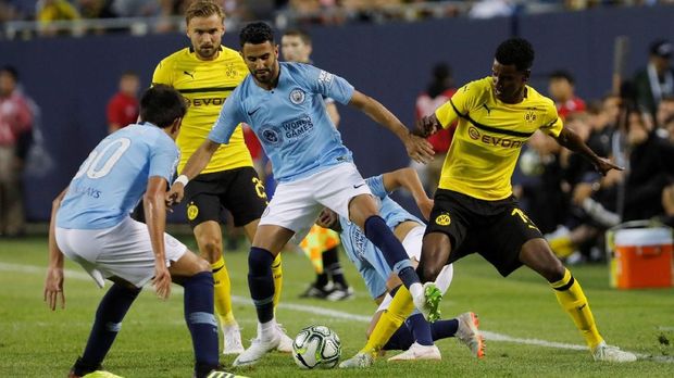 Riyad Mahrez menjadi pembelian pertama Manchester City di bursa transfer musim panas ini.