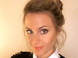 Berhenti Jadi Penata Rambut, Gadis Cantik Ini Banting Setir Jadi Pilot