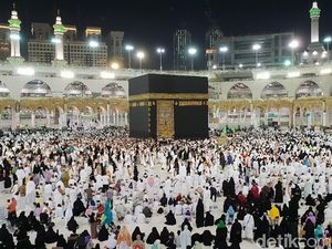Jemaah Diingatkan Kerjakan Umrah Wajib Tak Berdekatan Waktu Salat