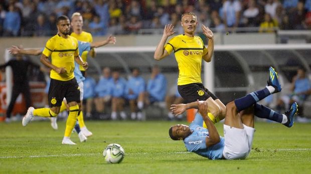 Respons Pep Guardiola Usai Man City Dikalahkan Dortmund