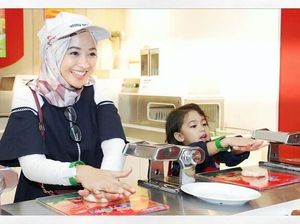 Poppy Bunga Gelar Akikah Anak Kedua