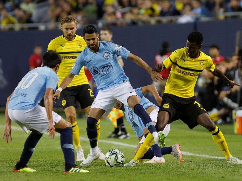 Mahrez Debut, City Dikalahkan Dortmund