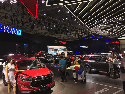 Sensasi Test Drive dan Test Ride yang Berbeda di GIIAS 2018
