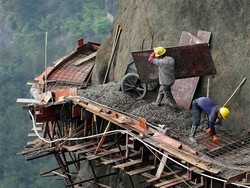 6 Pekerjaan Ini Dianggap Paling Berbahaya, Penebang Pohon-Pilot