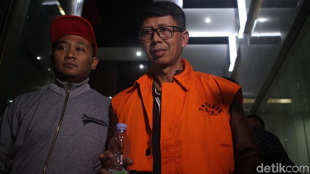 Kalapas Sukamiskin Wahid Husen Ditahan KPK Kalapas Sukamiskin Wahid Husen Ditahan KPK