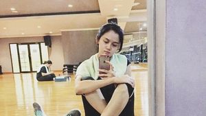 Duh! Cantik Banget Sih Istri Eza Gionino yang Lagi Basah Keringat