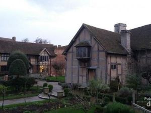 Menengok Rumah Sastrawan Besar Inggris, William Shakespeare Menengok Rumah Sastrawan Besar Inggris, William Shakespeare