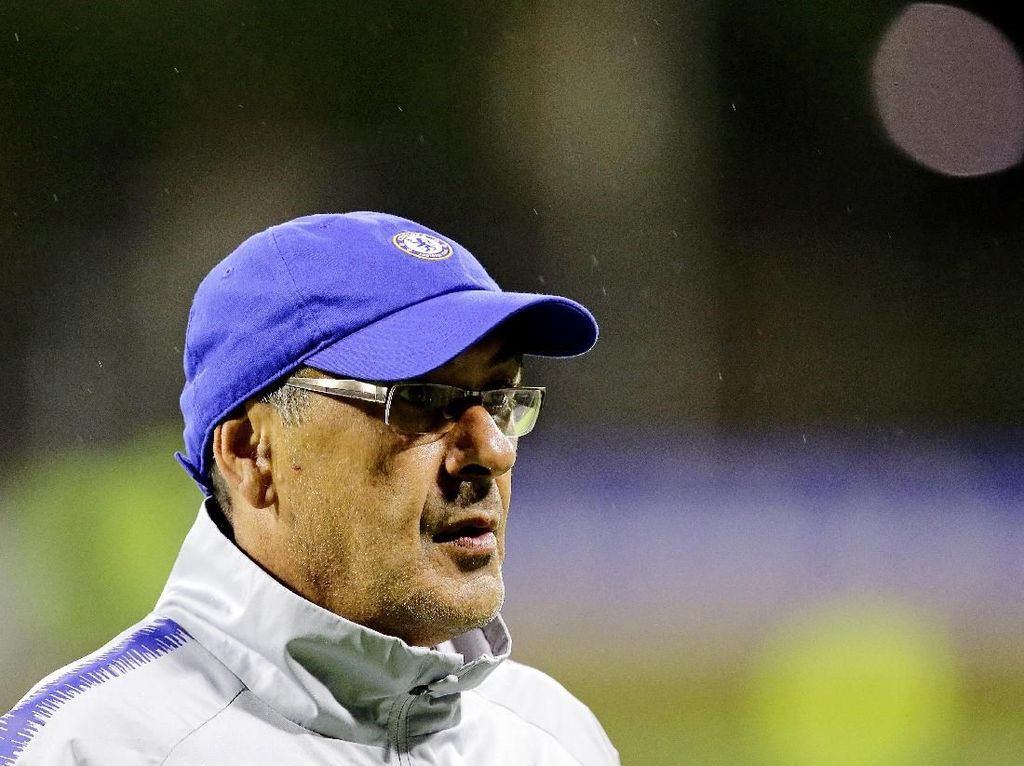 Tudingan Presiden Napoli: Sarri Coba Preteli Tim Saya Tudingan Presiden Napoli: Sarri Coba Preteli Tim Saya