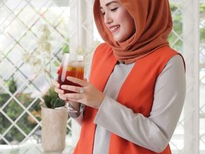 Momen Adelia Pasha Saat Ngeteh dan Aktor Tampan Thailand Saat Nikmati Seafood