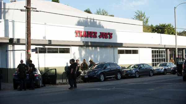 Detik-detik Menegangkan Penyanderaan Swalayan di Los Angeles