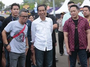 Aksi White Shoes & the Couples Company Ditonton Joko Widodo