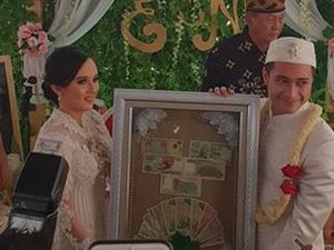 Eza Gionino Nikahi Meiza Aulia, Ibunda: Sampai Mati Tak Ada Restu dari Saya Eza Gionino Nikahi Meiza Aulia, Ibunda: Sampai Mati Tak Ada Restu dari Saya