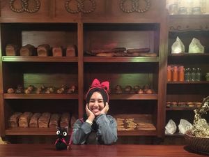 Lucunya Ekspresi Fatin Shidqia Saat Makan Es Krim dan Kulineran Lucunya Ekspresi Fatin Shidqia Saat Makan Es Krim dan Kulineran