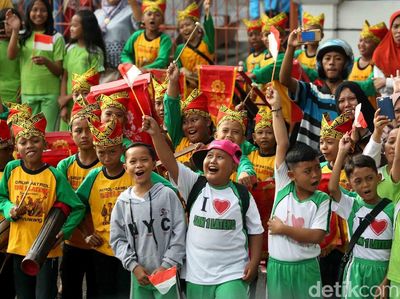 Anak-anak di Banyuwangi Antusias Sambut Obor Asian Games