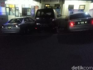 Polisi Amankan Tiga Mobil Saat Razia Balap Liar di Malang Polisi Amankan Tiga Mobil Saat Razia Balap Liar di Malang