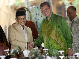 Suasana Pertemuan BJ Habibie dan Menlu Malaysia Suasana Pertemuan BJ Habibie dan Menlu Malaysia