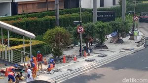 Asian Games Kurang dari Sebulan, Ini Penampakan Trotoar di Thamrin