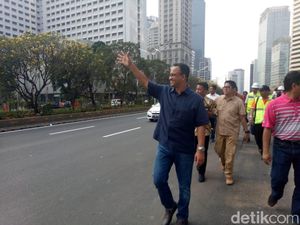 Anies Puji Relawan Roemah Djoeang yang Antar Dirinya ke DKI 1 Anies Puji Relawan Roemah Djoeang yang Antar Dirinya ke DKI 1