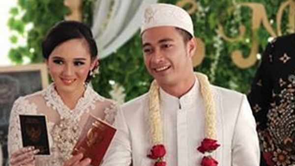 Momen Bahagia Eza Gionino Nikah Meski Tanpa Restu Ibunda