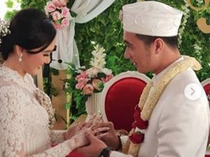 Nekat Menikah Tanpa Restu Ibunda, Eza Gionino Siap Buka Suara Nekat Menikah Tanpa Restu Ibunda, Eza Gionino Siap Buka Suara