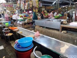 Pasokan dari Peternak Seret, Pedagang Ayam di Solo Libur Jualan