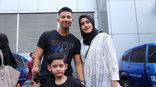 Kenangan Fairuz Jadi Single Mom: Pernah Tak Bisa Beli Susu Anak