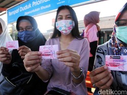 Pro Kontra Tiket Kertas KRL di Masyarakat