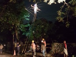 PLN Gerak Cepat Atasi Gangguan Akibat Hujan Es di Bandung