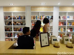 Toko Buku Aksara Terlahir Kembali