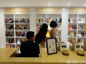 Toko Buku Aksara Kemang Tutup, Janjikan Hadir Lagi di 2021! Toko Buku Aksara Kemang Tutup, Janjikan Hadir Lagi di 2021!