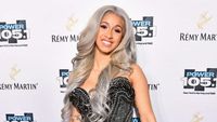 Gaya Cardi B, Penyanyi yang Suka Pamer Bokong Palsu Ilegalnya