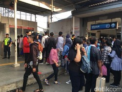 Tiket Elektronik KRL Ditarget Bisa Dipakai Siang Ini
