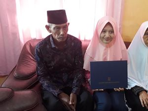 Selama di ITB, Anak Tukang Becak Itu Tak Pernah Dapat Uang Jajan