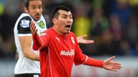 Cardiff City memecahkan rekor transfer pemainnya ketika membeli Gary Medel seharga 11 juta pound sterling dari Sevilla pada musim panas 2013. (Foto: Christopher Lee/Getty Images)