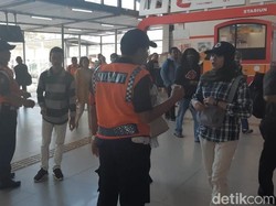 Pakai Tiket Kertas, Banyak Penumpang Kebingungan di Stasiun Bogor