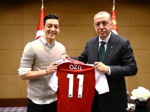 Erdogan Puji Oezil yang Mundur dari Timnas Jerman: Patriotik!