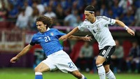 Oezil kian menunjukkan potensinya sebagai pengumpan ulung di tahun 2012. Dia adalah top skorer di Kualifikasi Piala Eropa 2012 dengan 7 assist. Dia membawa Jerman lolos ke putaran final sebagai unggulan. (Foto: Alex Grimm/Getty Images)