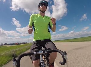 Petualangan Ilmuwan Gowes Sepeda 138 Km Demi Buktikan Bumi Bulat