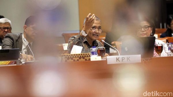 Pimpinan KPK Hadiri Raker dengan Komisi III