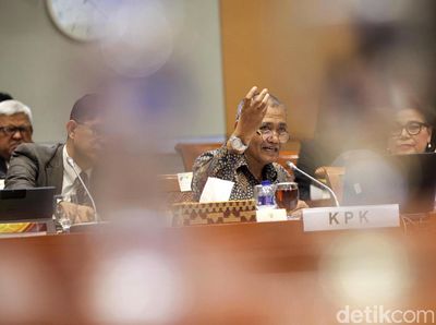 Pimpinan KPK Hadiri Raker dengan Komisi III