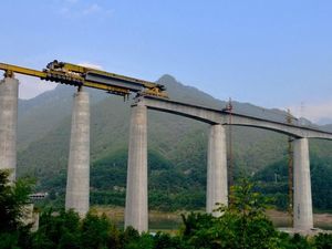 Canggihnya Mesin-mesin Raksasa China yang Hubungkan Populasi Dunia