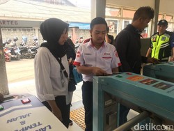 PT KCI Pastikan Tiket Elektronik KRL Bisa Dipakai Hari Ini