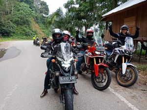 Bikin Iri, Naik Moge Keliling Andalas