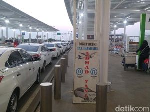 Bandara Semarang Tutup Sampai Besok Akibat Runway Masih Tergenang Air Bandara Semarang Tutup Sampai Besok Akibat Runway Masih Tergenang Air