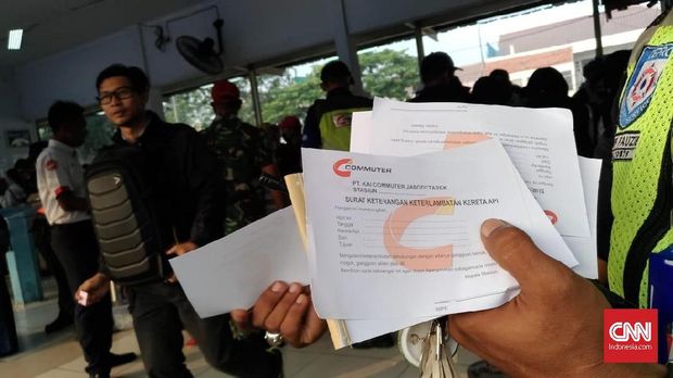 Pihak KRL Siapkan Surat Keterlambatan Kerja Bagi Penumpang