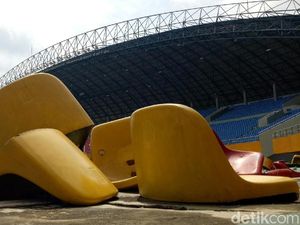2 Remaja Ditetapkan Jadi Tersangka Perusakan Kursi Stadion Sriwijaya