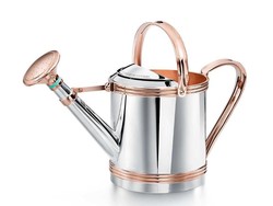 Fantastis, Pot Siram Tanaman Ini Harganya Setara Rumah