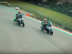 Pebalap MotoGP Ini Ketagihan Naik Skuter Roda Tiga